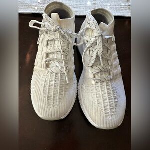 Women’s Under Armour Hovr Phantom White 3000093-118